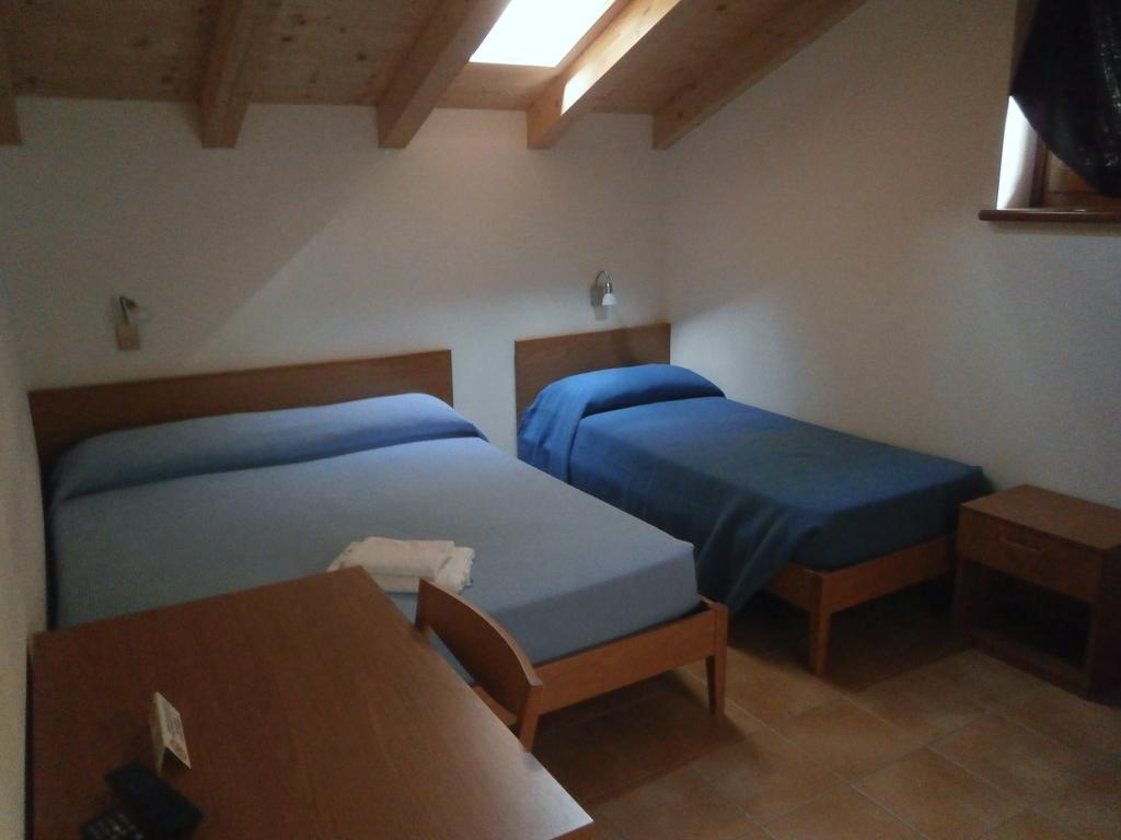 Ai Vecchi Molini Bed & Breakfast Castello Tesino Ruang foto