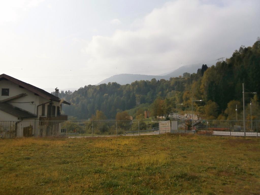 Ai Vecchi Molini Bed & Breakfast Castello Tesino Bagian luar foto