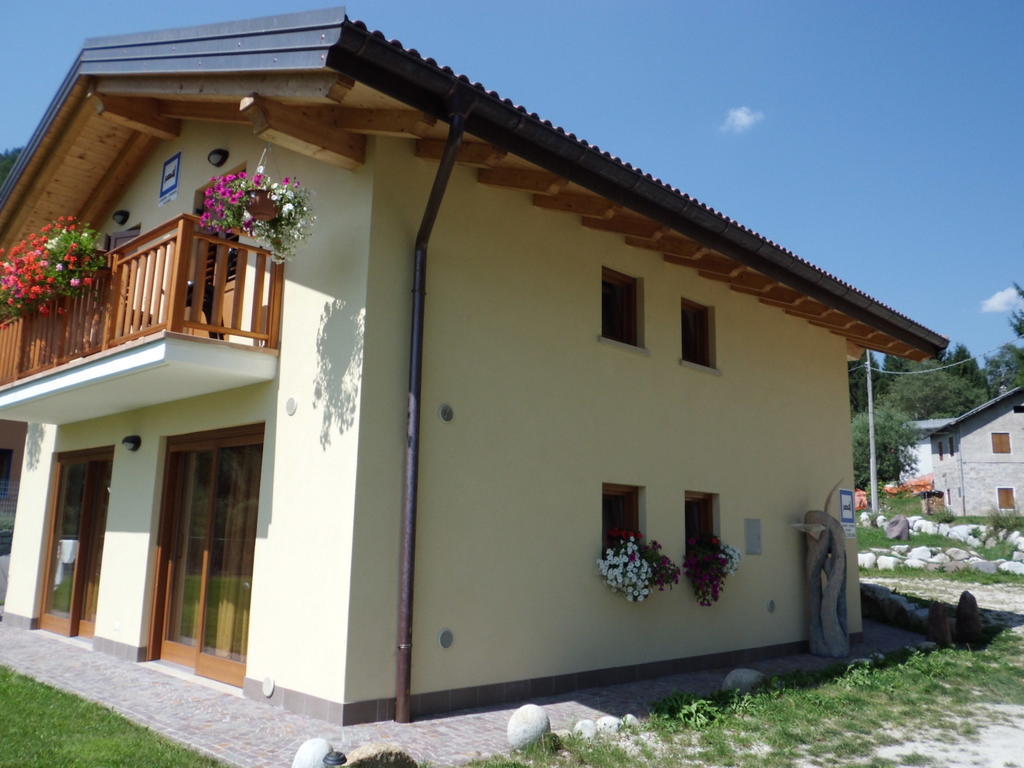 Ai Vecchi Molini Bed & Breakfast Castello Tesino Bagian luar foto